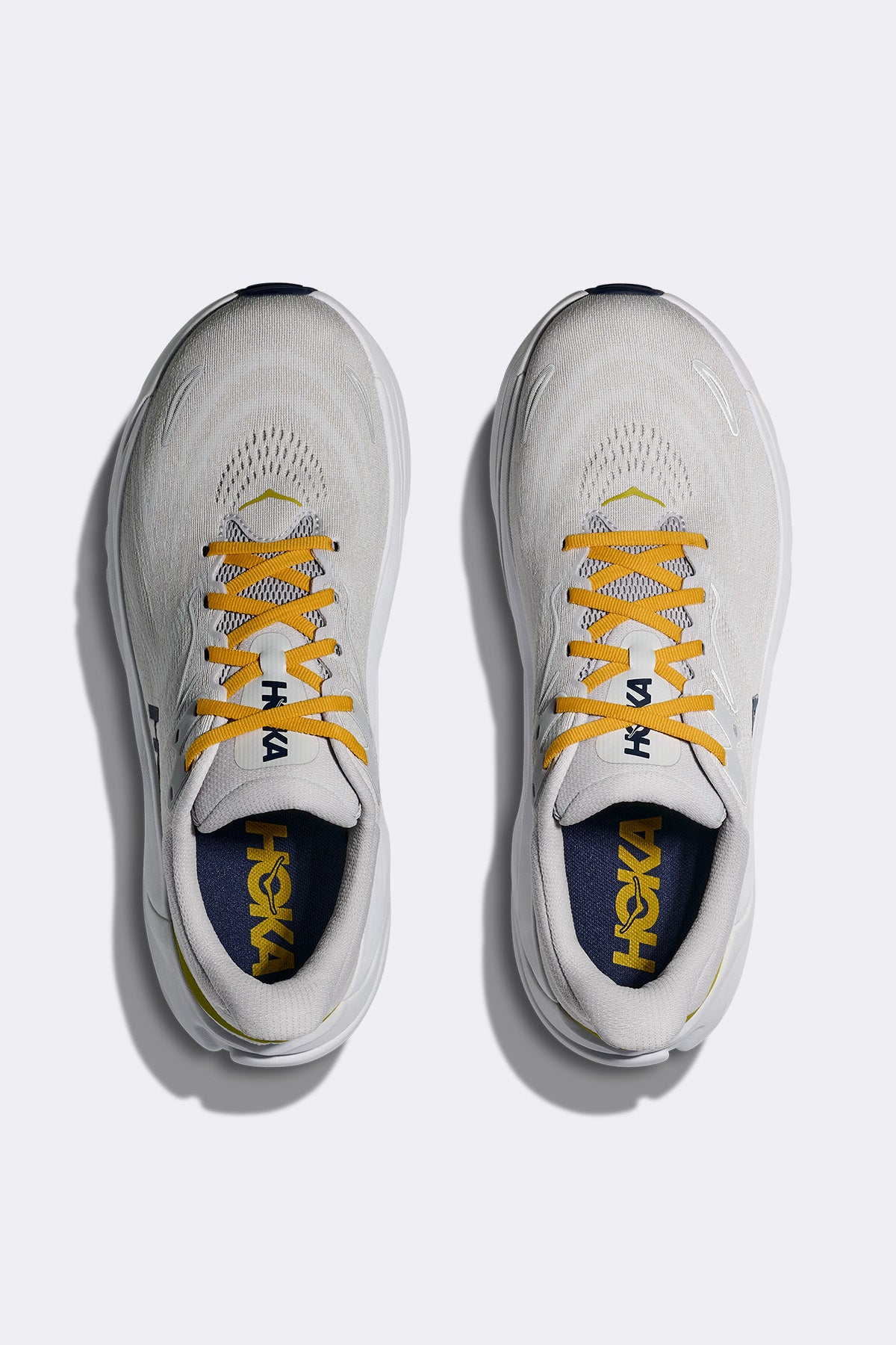 HOKA Arahi 8