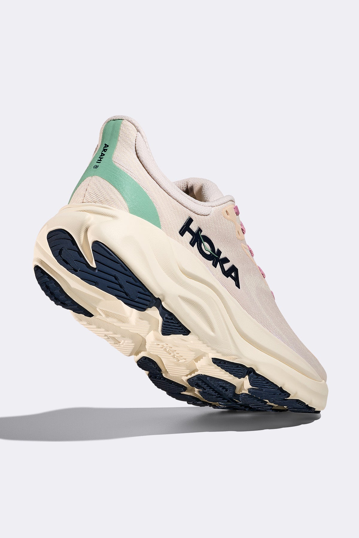 HOKA Arahi 8