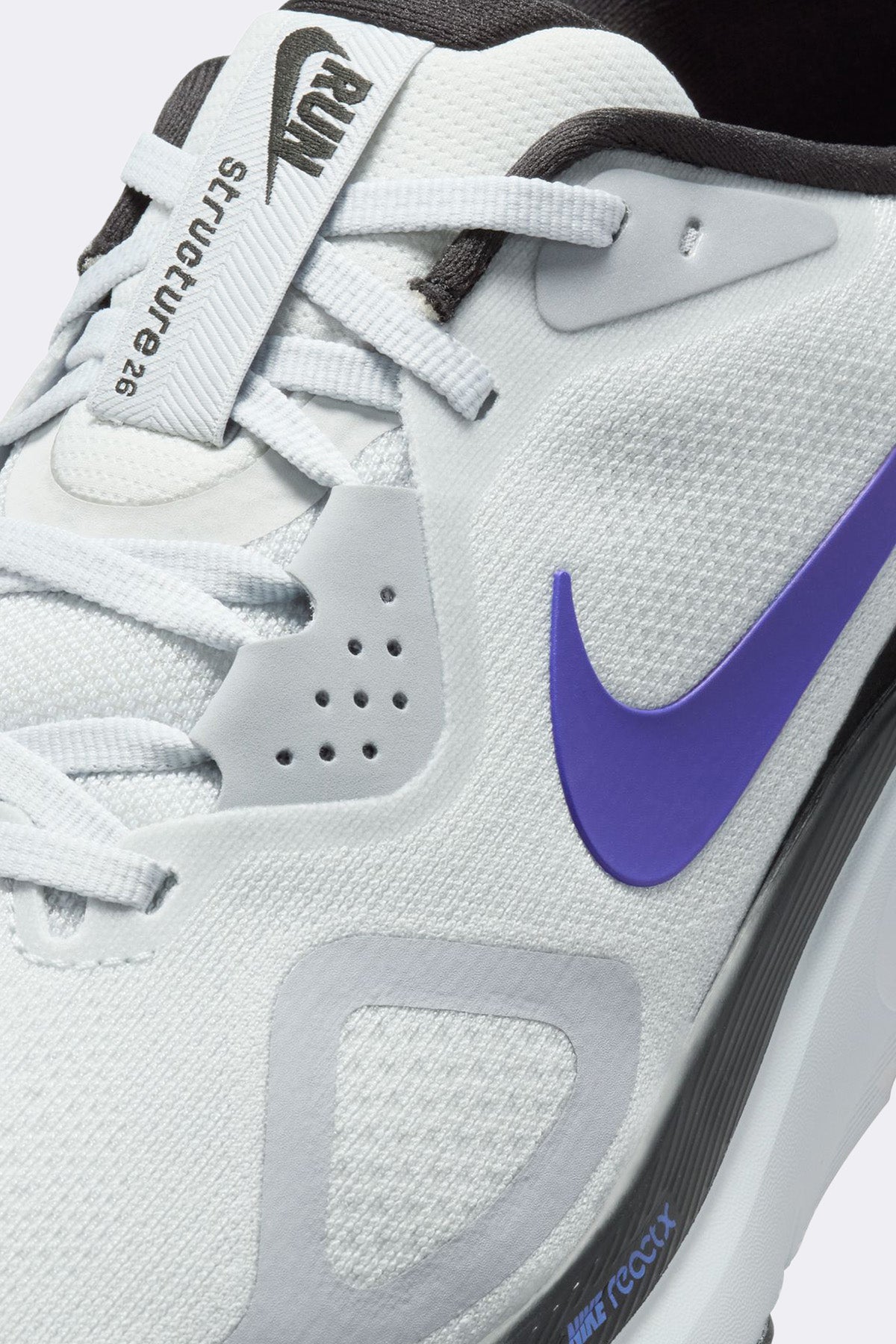 Nike Structure 26