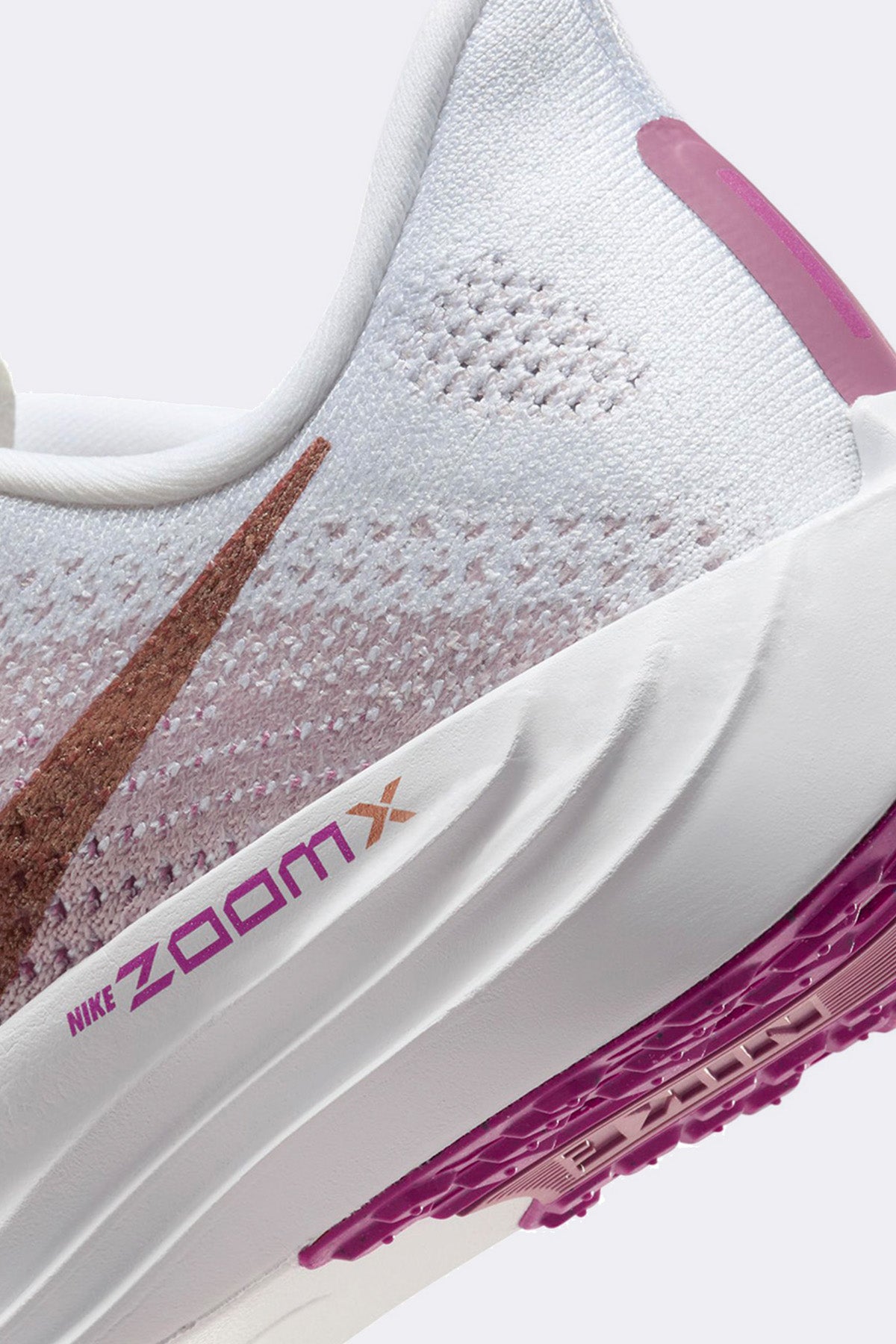 Nike Womens Pegasus Plus