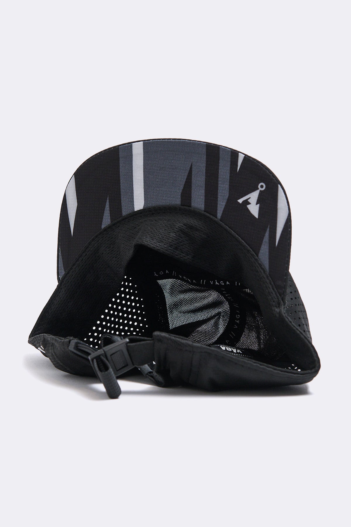 VÅGA Feather Racing Cap