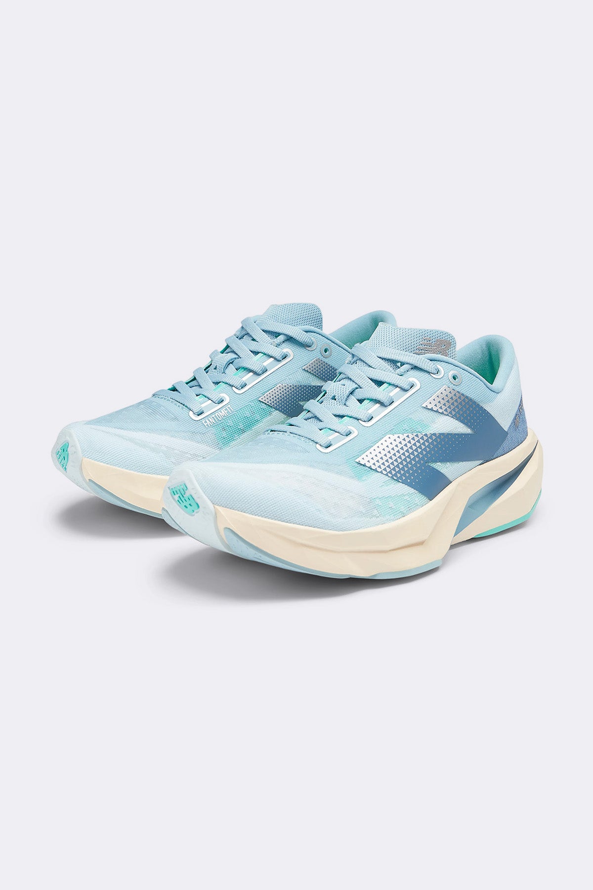 New Balance Fuelcell Rebel V4