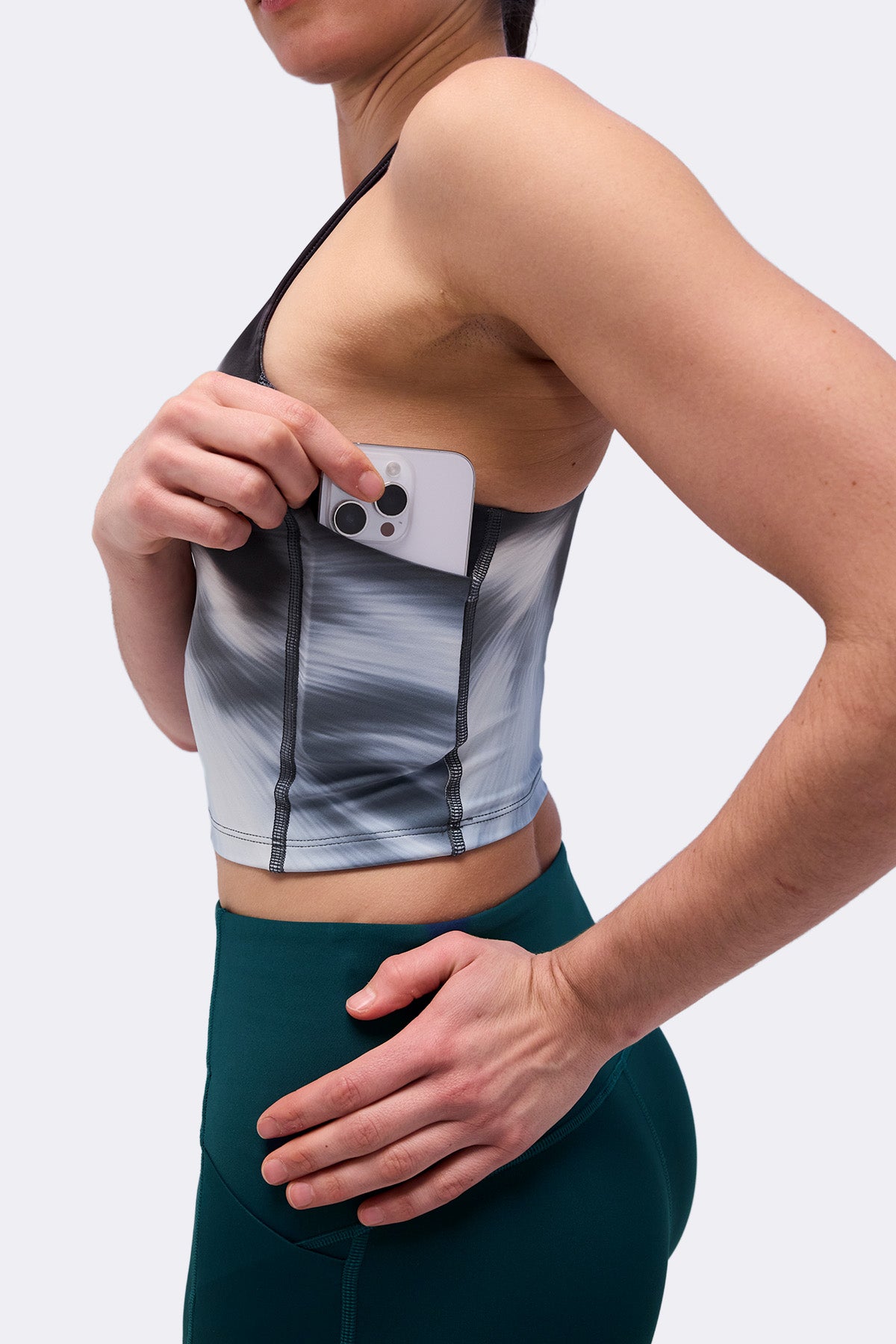 Bandit Stamina™ Crewneck Race Crop