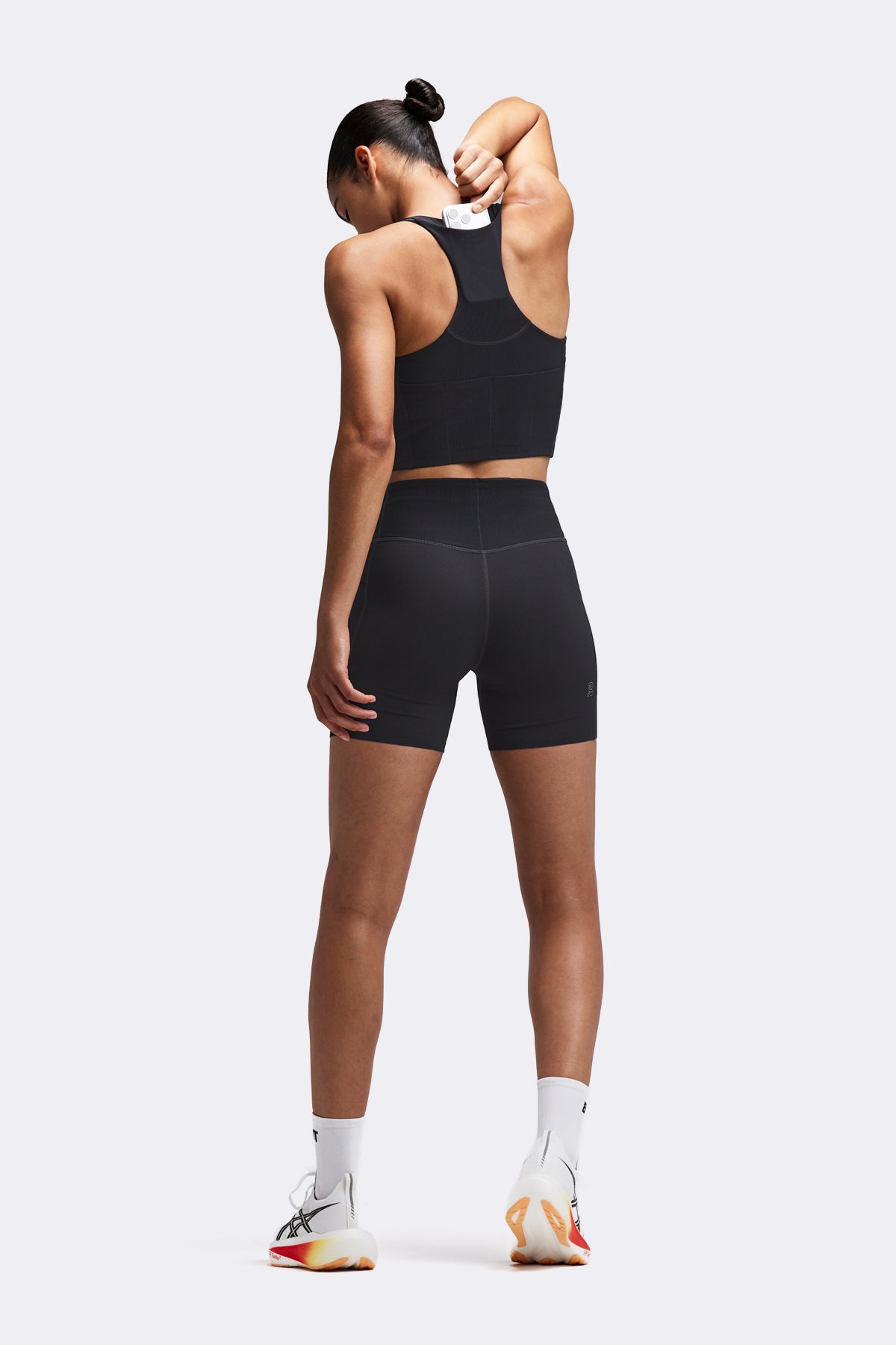 Bandit Women's Vanisher™ V-Neck Race Crop