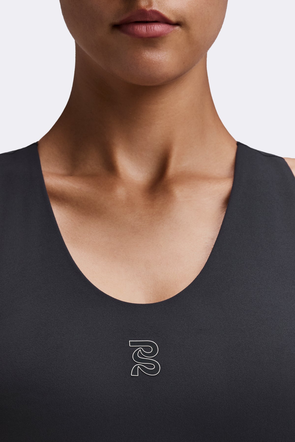 Bandit Women's Vanisher™ V-Neck Race Crop