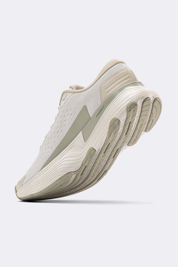 Hylo Axis Running Shoe