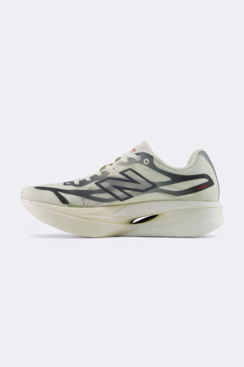 New Balance FuelCell Supercomp Elite V6