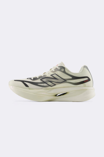New Balance FuelCell Supercomp Elite V6