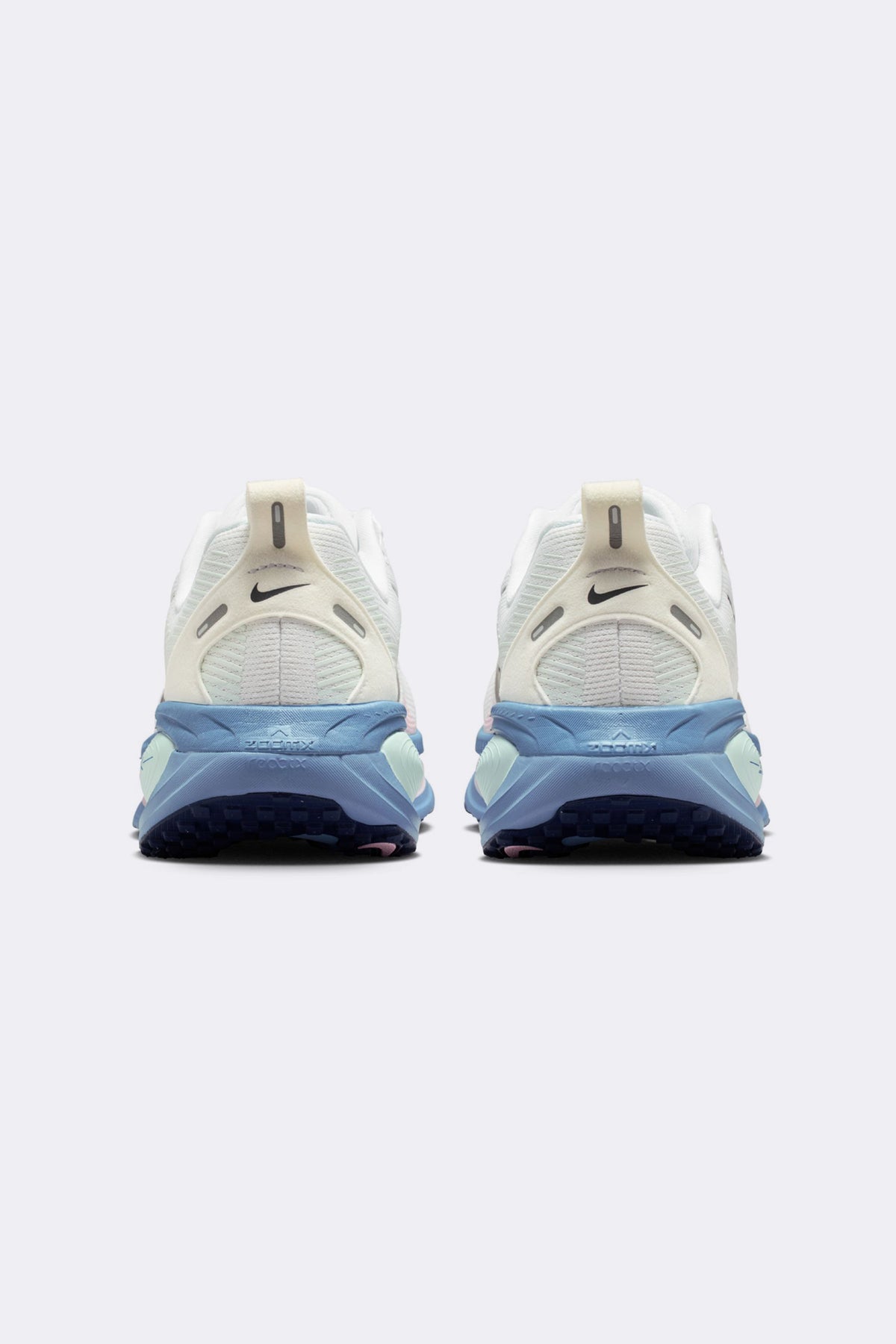 Nike Women's Vomero 18
