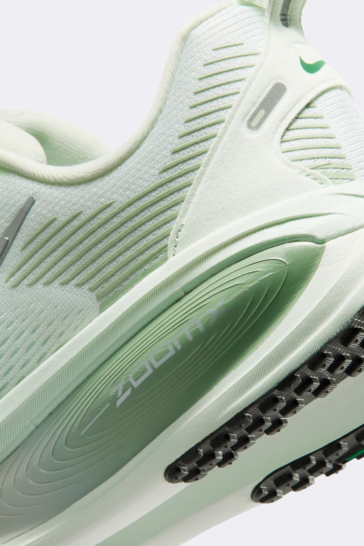 Nike Women's Vomero 18
