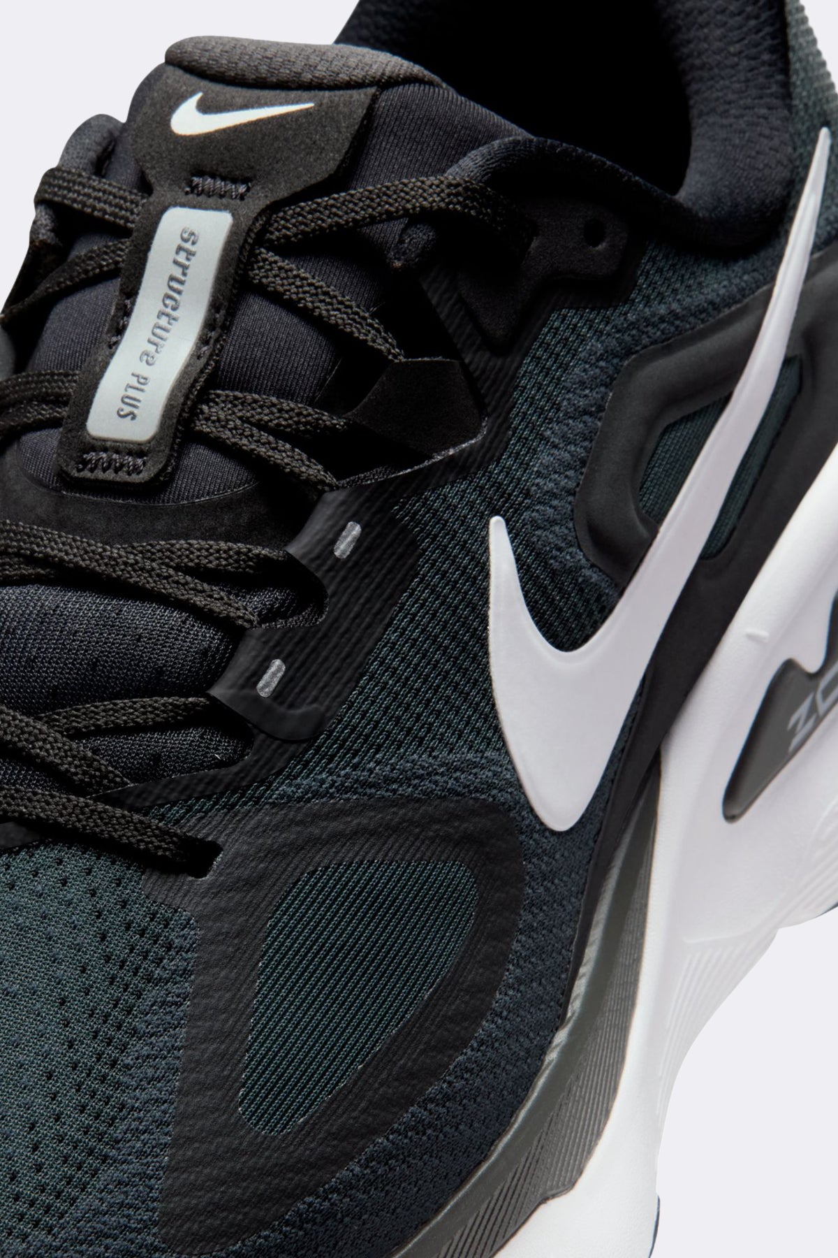 Nike Structure Plus