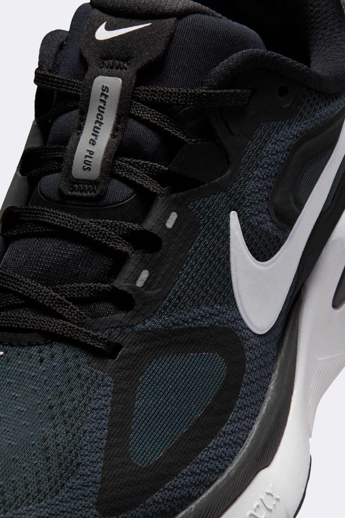 Nike Structure Plus