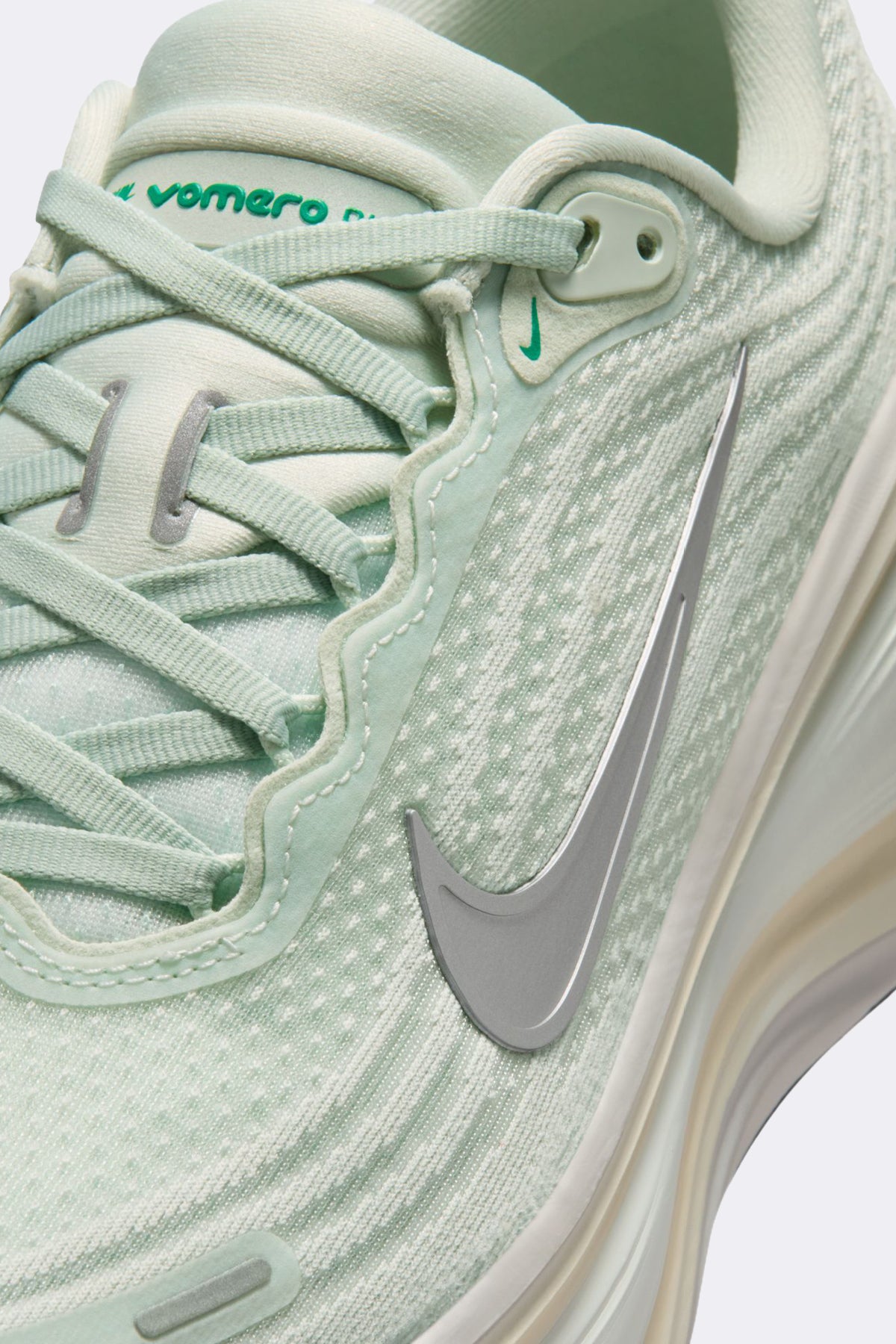 Nike Women's Vomero Plus