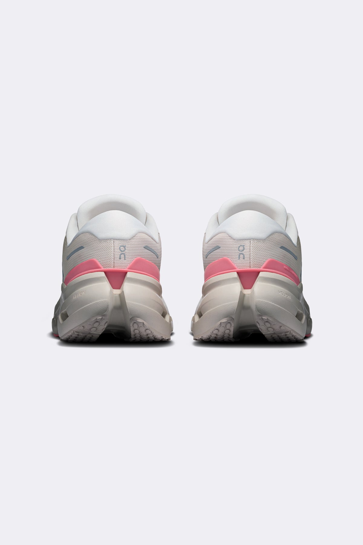 ON Women's Cloudrunner 3