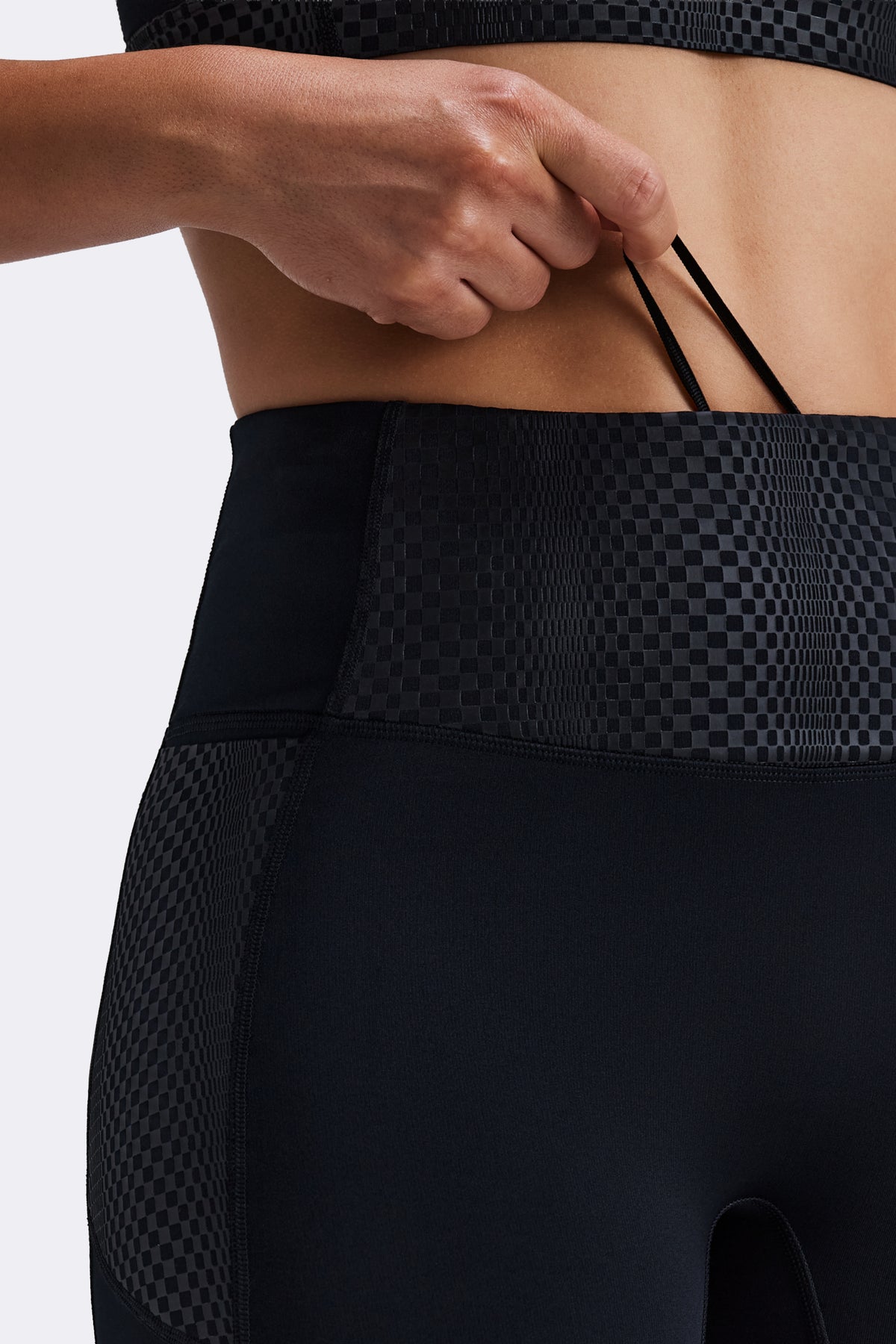Women's Stamina-V™ Threshold 5" High Waist Compression Shorts - Black